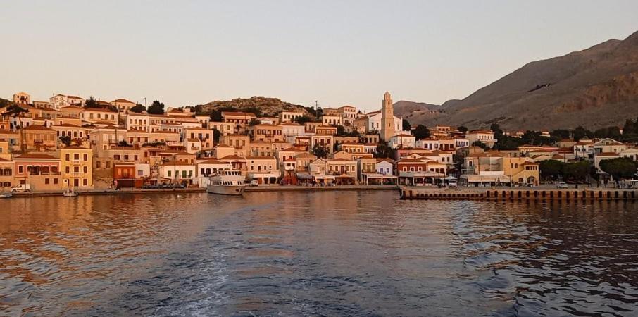 Occasus Room Comfort Chalki Town Bagian luar foto